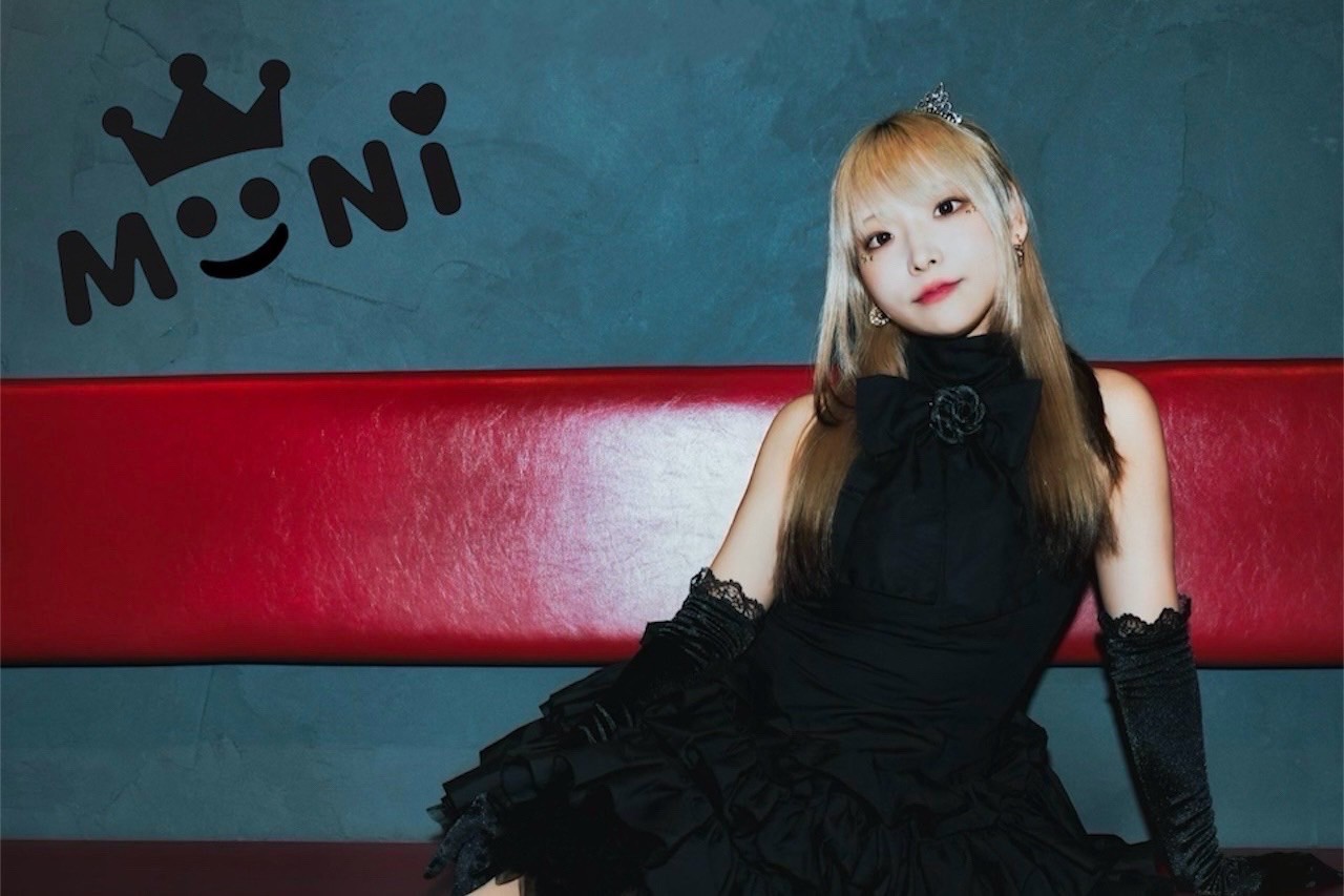 Múni (performing at Idol Day, Oct 18)